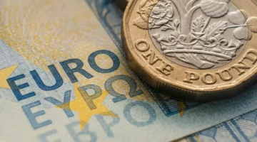 بقفزة قياسية جديدة.. سعر اليورو في بنكي الأهلي ومصر يسجل 56 جنيهاً